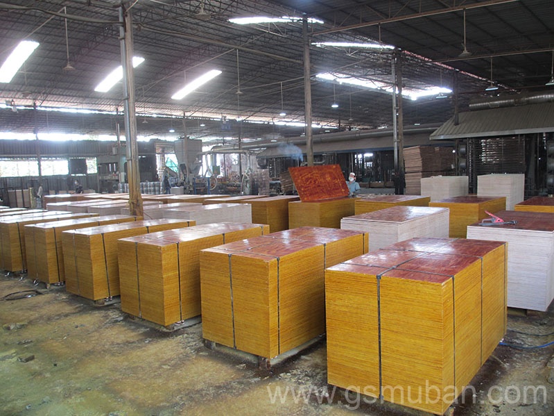 建筑模板廠家哪種材質(zhì)好？認(rèn)清分類 按需選購